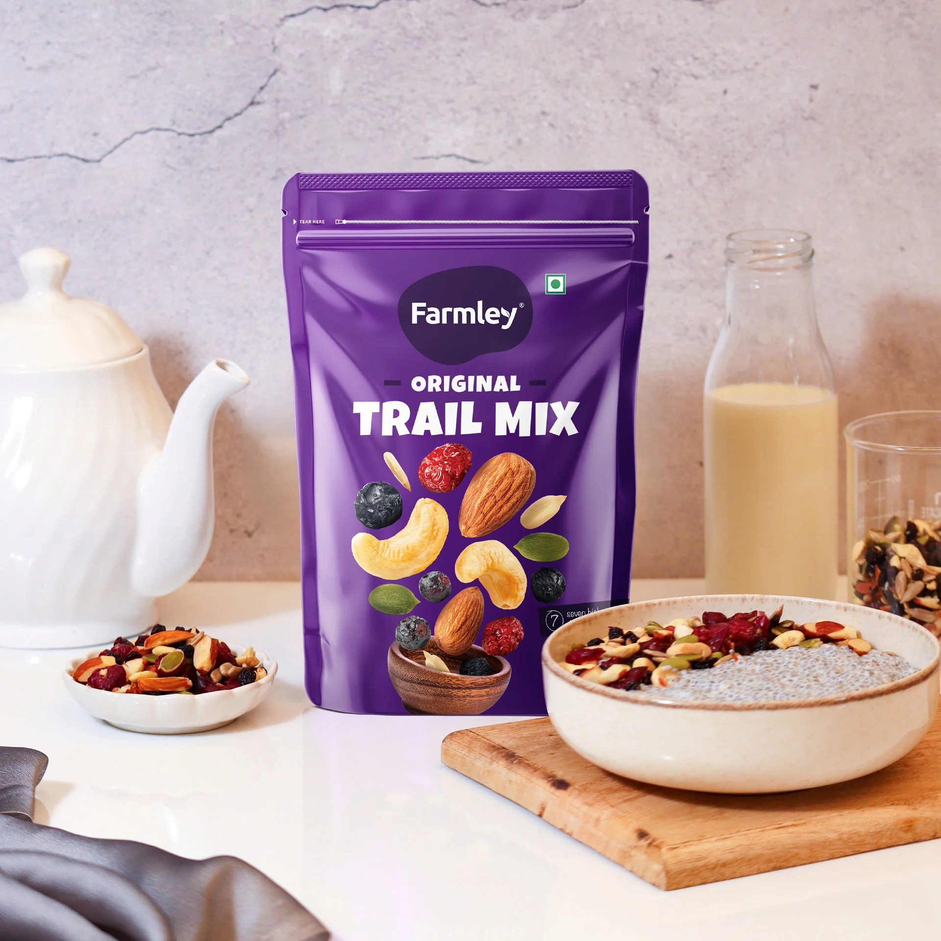40280372_7_2 Trail Mix (200g) + Berry Mix (200g) - Image 1
